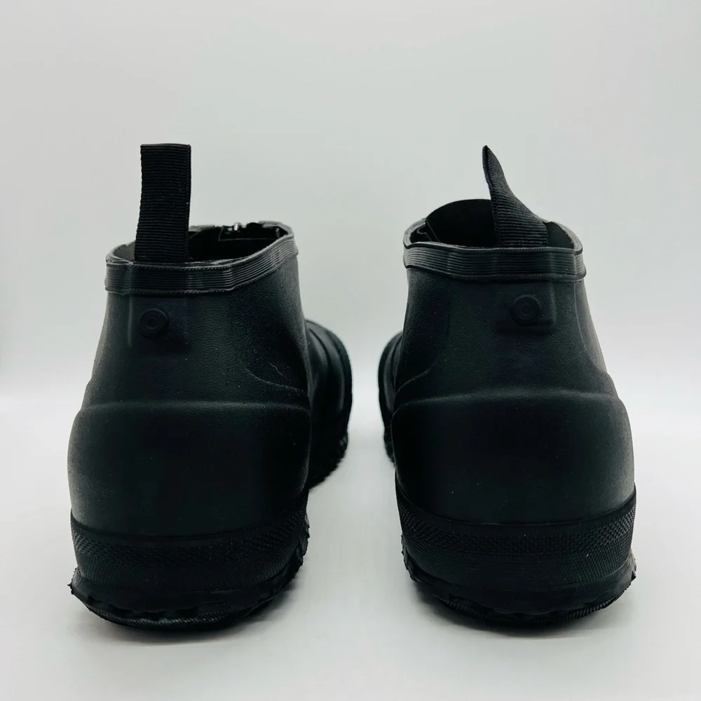 BOGS UNISEX ZIPPERED BLACK OVERSHOE SIZE 10 WATERPROOF COMPOSITE TOE NWOT